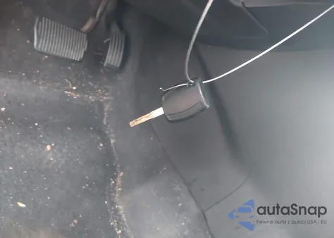 2016 Ford Focus Se z USA, uszkodzony, nr VIN 1FADP3F27GL201870